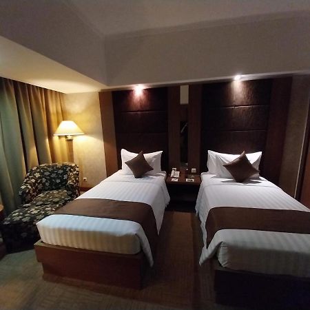 Horison Ultima Menteng Джакарта Экстерьер фото