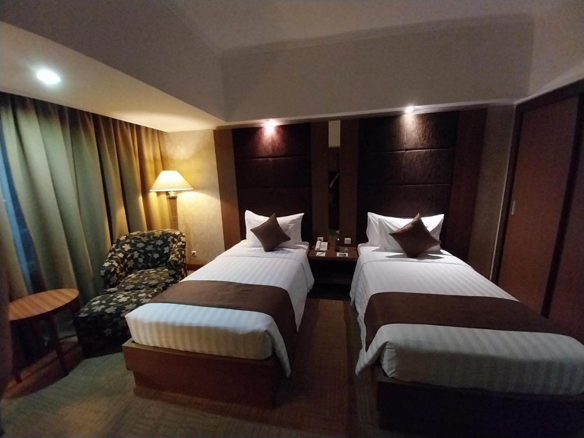 Horison Ultima Menteng Джакарта Экстерьер фото